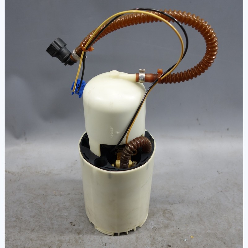 Damaged 2005-2009 Porsche 987.1 Cayman Boxster 997 911 C2 C2S Gas Fuel Pump OEM