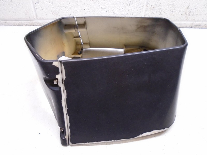 CF1 390131 323800 Johnson Evinrude 90Hp Front/Rear Exhaust Housing Cover