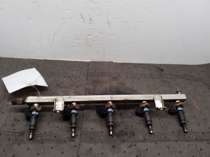 Fuel Injection Parts Fuel Injector 2.5L Fits 05-14 JETTA 721563