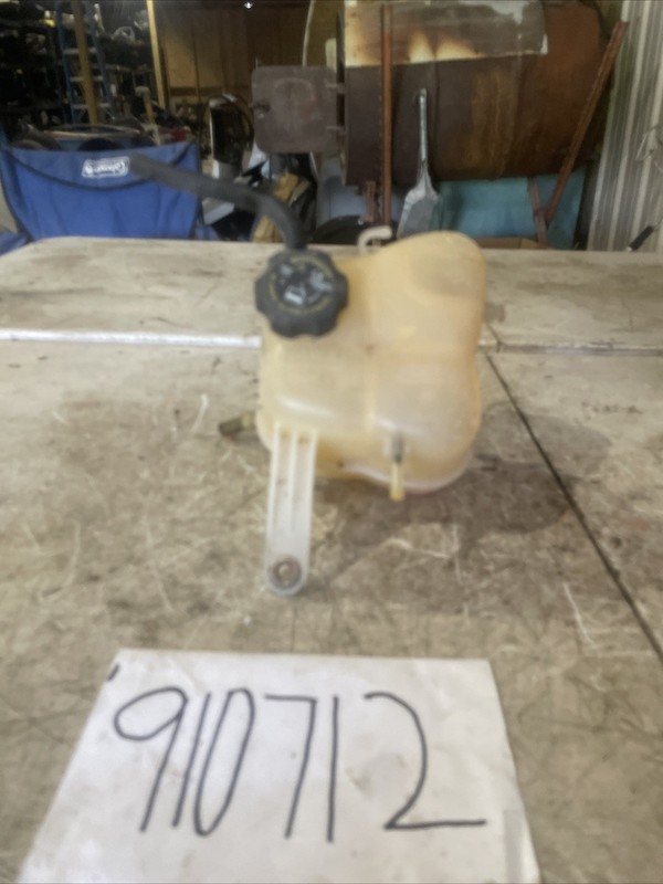 04-09 CADILLAC SRX STS OEM COOLANT RESERVOIR SURGE TANK BOTTLE 15882261 25767641