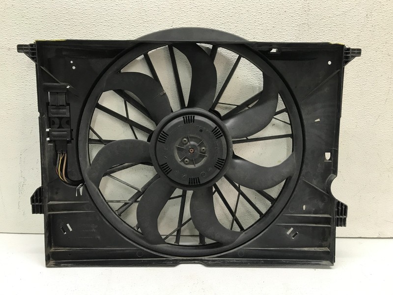 03-11 Mercedes W211 E350 Engine Motor Cooling Radiator Fan Motor OEM