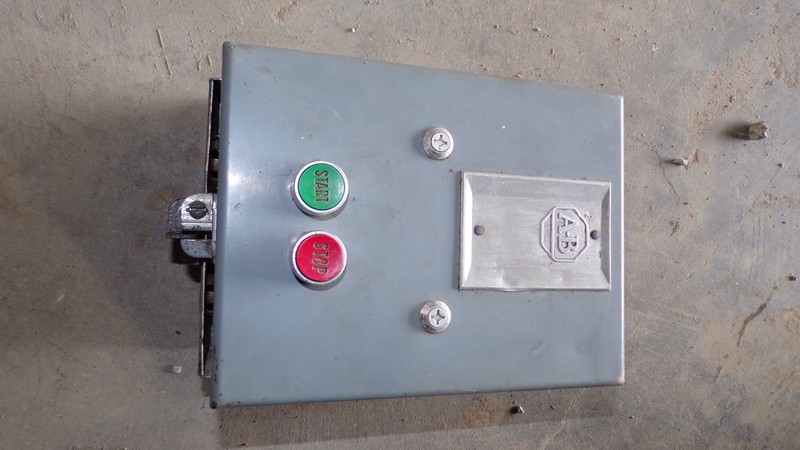 Allen Bradley 709-AAD Bulletin 709 Size 0 Form 2 Enclosure Automatic Starter