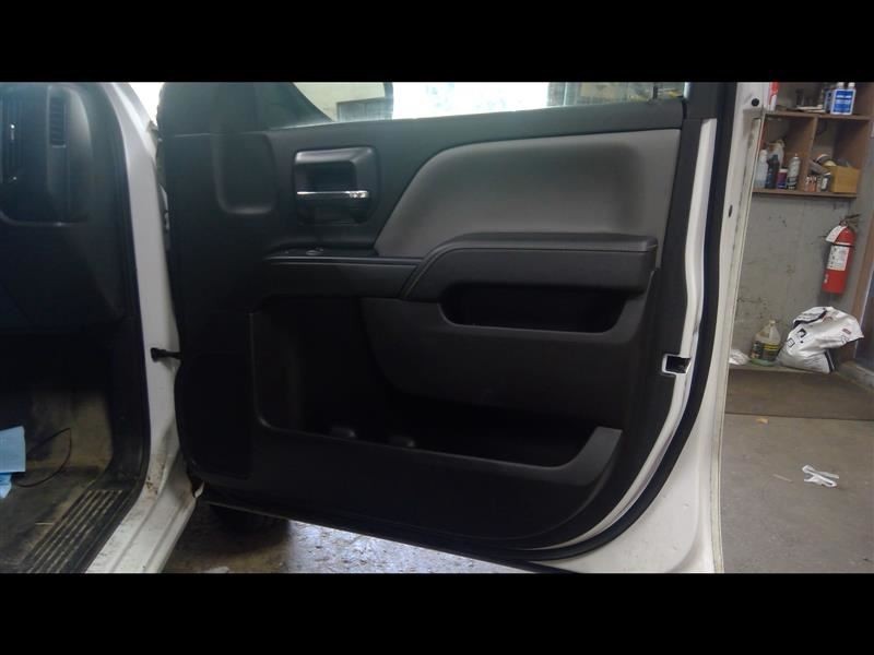2014 SILVERADO Passenger Right Front Door Trim Panel 1180654
