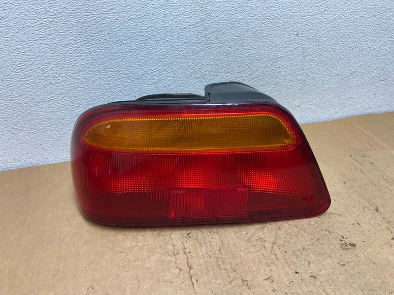 1997 - 2000 Chrysler Sebring Coupe Left Driver LH Side Tail Light AD0666 DG