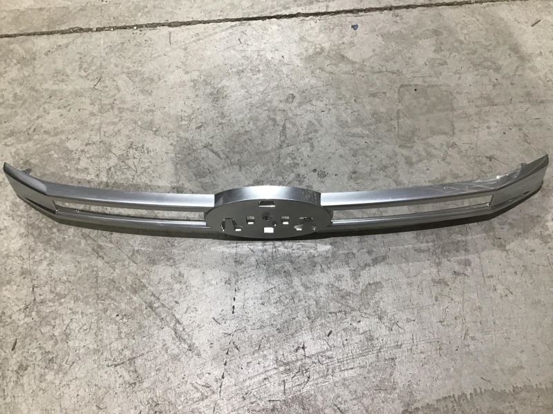 2013 2014 Genuine Ford F-150 Platinum 3 Bar Grille CENTER BAR ONLY OE DL3Z8200EA