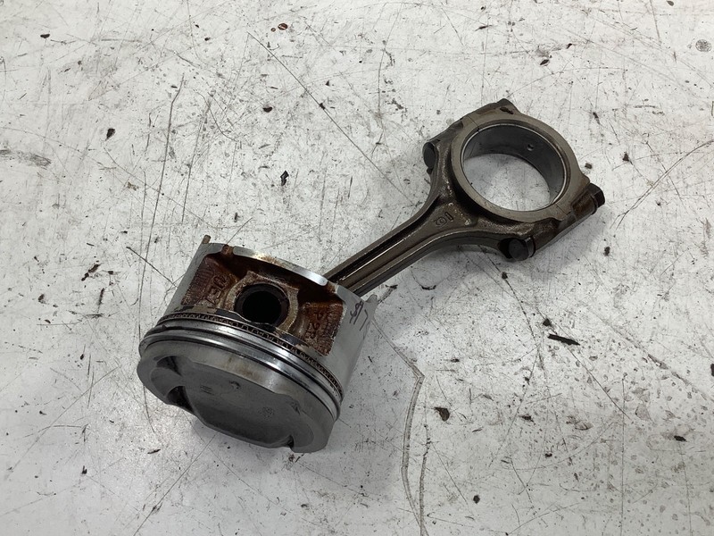 92-95 Honda Civic EX SI P28 Piston & Connecting Rod OEM