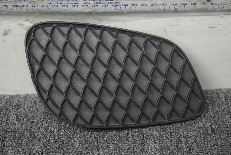 2017 MERCEDES BENZ GLC CAP GRILLE FACTORY OEM