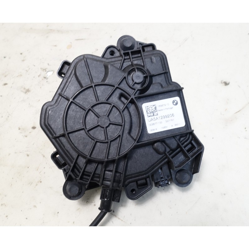 2023-2025 BMW G07 X7 Right Lower Tail Gate Soft Close Aide Drive Motor OEM