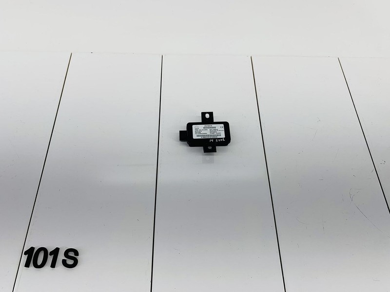 14-19 FIAT 500L TIRE PRESSURE MONITORING SENSOR CONTROL MODULE OEM