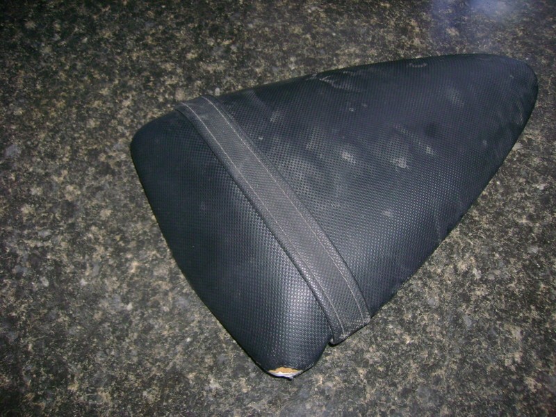 2007 Kawasaki Ninja ZX-6R ZX600 ZX 600 ZX6R Rear Back Passenger Seat J5