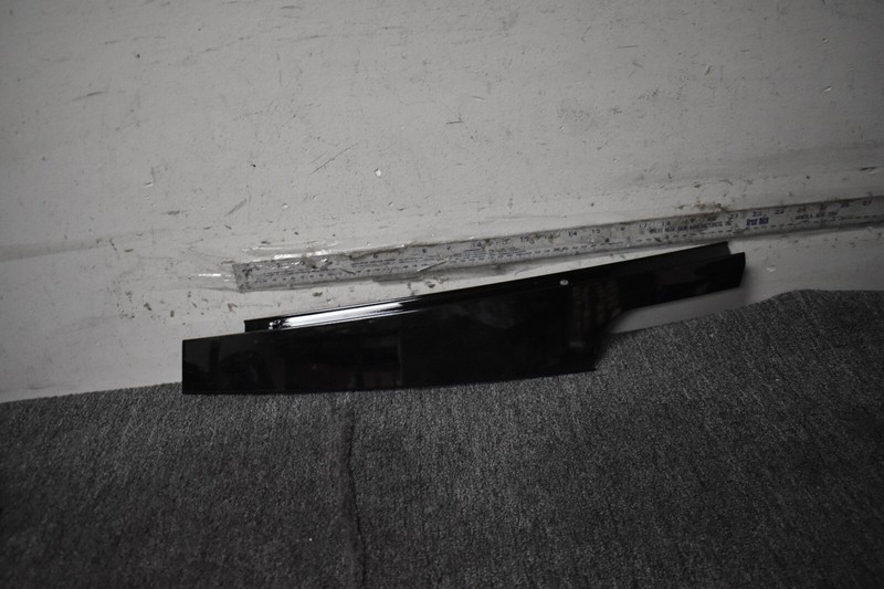 BMW X5 LEFT SIDE B PILLAR TRIM FACTORY OEM