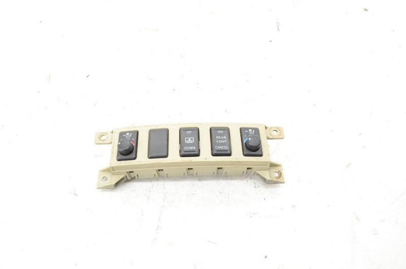 2006-2010 Infiniti M45 Front Center Console Heated Cooled Seat Switches