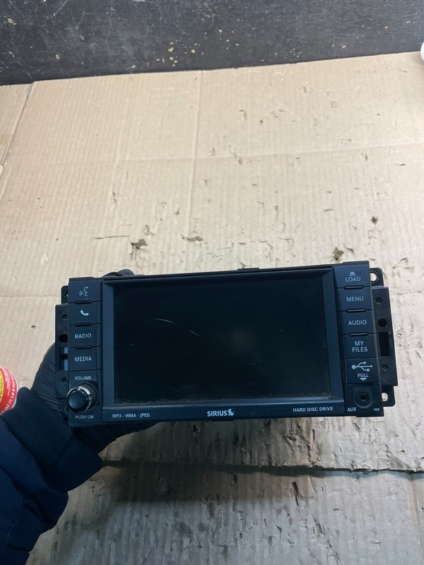 2008 2013 Jeep Dodge Chrysler Screen Display CD Player Satellite Radio X8497 DG