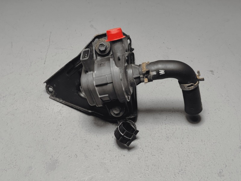 2021-2024 Toyota Venza Drive Motor Inverter Cooler Water Pump Assembly OEM