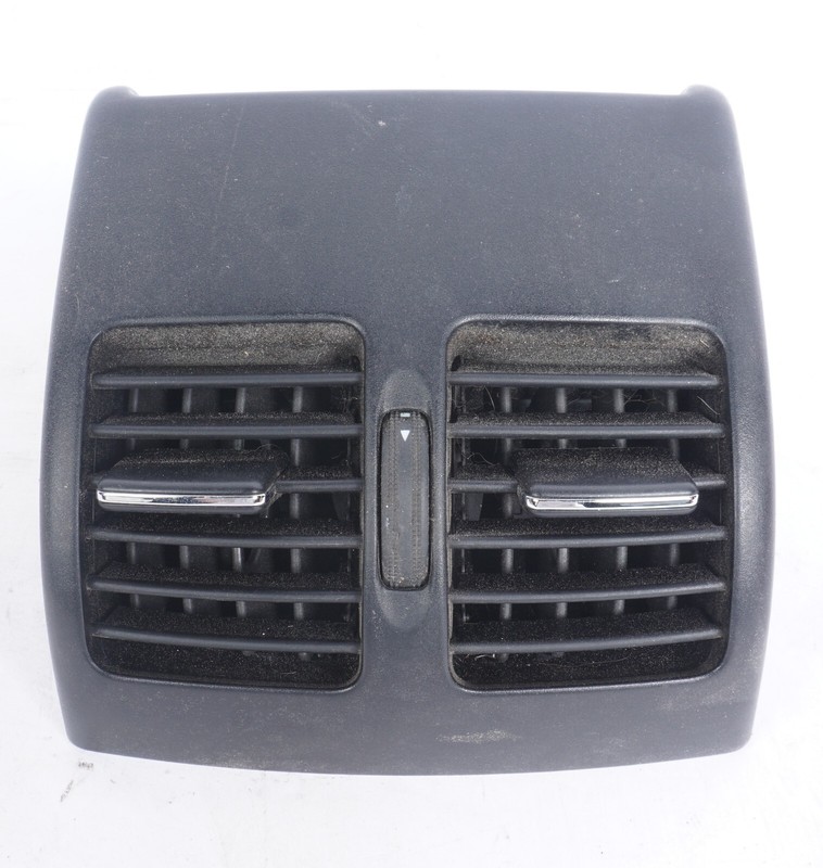 08-14 Mercedes C300 C350 W204 Rear Center Console AC Air Vent TrimOEM
