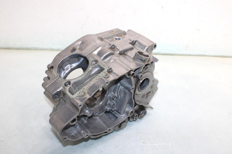 83 YamahaYtm M225 Dxk Oem Crankcase 21V-15100-00-00 AY42