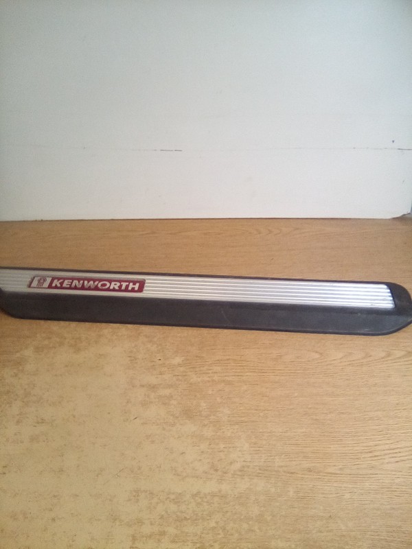 2020 Kenworth T680 S60-2530RRight Interior Door Trim/Sill Set S60-1562-901