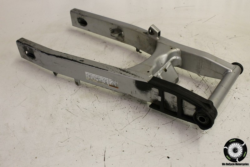 2001 Suzuki Katana 600 GSX600 F REAR SWINGARM BACK SUSPENSION SWING ARM GSX 01