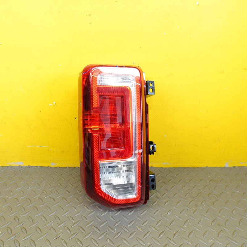 2021-2025 FORD BRONCO REAR LEFT QUARTER MOUNTED TAIL LIGHT LAMP OEM
