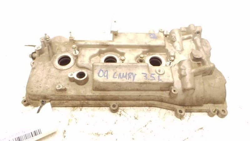 09 CAMRY RH VALVE COVER