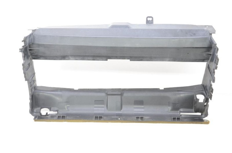 2015-2018 Porsche Macan 2.0L Radiator Air Duct 95B121707Y