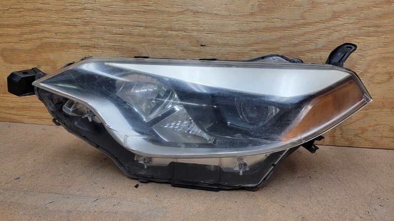 2014 2015 2016 Toyota Corolla Front Halogen Headlight Left Driver Side OEM