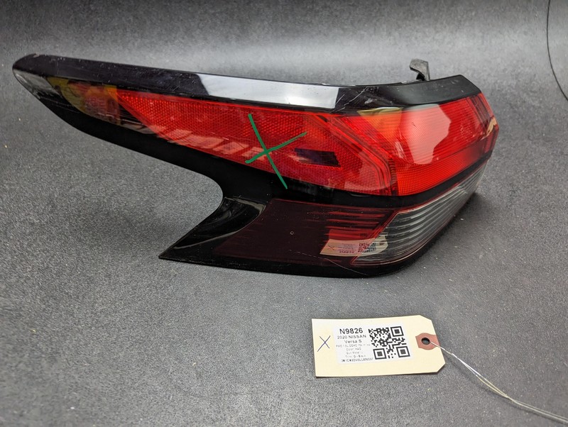Rear Left Outer Tail Light Lamp 2020 Nissan Versa 26555-5EE0A 2021 2022 X