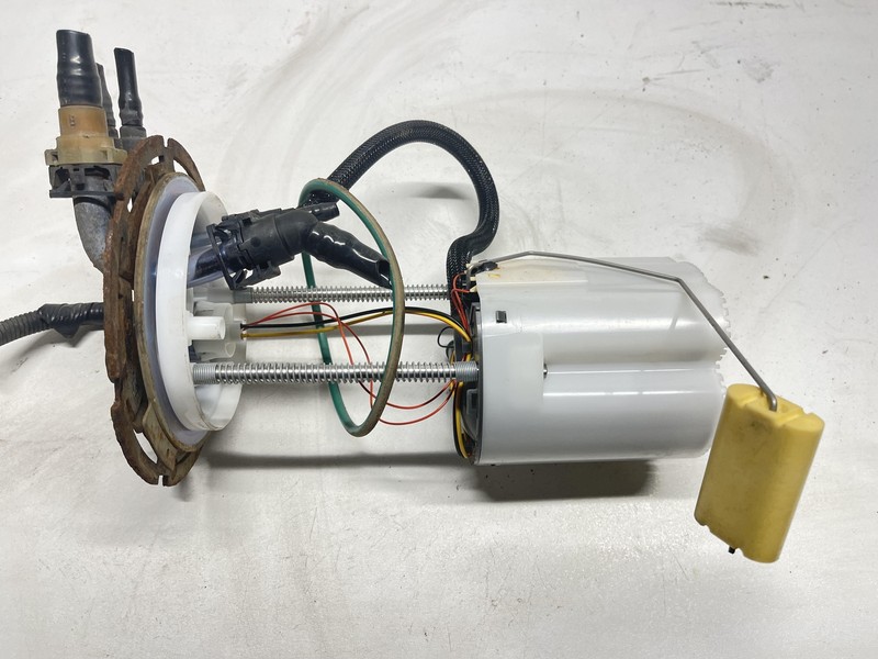 FUEL PUMP 5.3L VIN J 8th Digit Fits 08-09 AVALANCHE 1500 YUKON DENALI !
