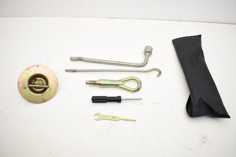 2004 Nissan 350z Convertible Trunk Tool Kit Tow Hook Tire Iron w/ Case OEM KW57