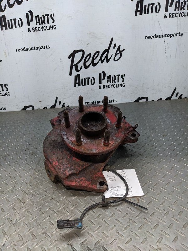 Driver Front Spindle/Knuckle Classic Style Fits 99-07 SIERRA 1500 PICKUP 1154634