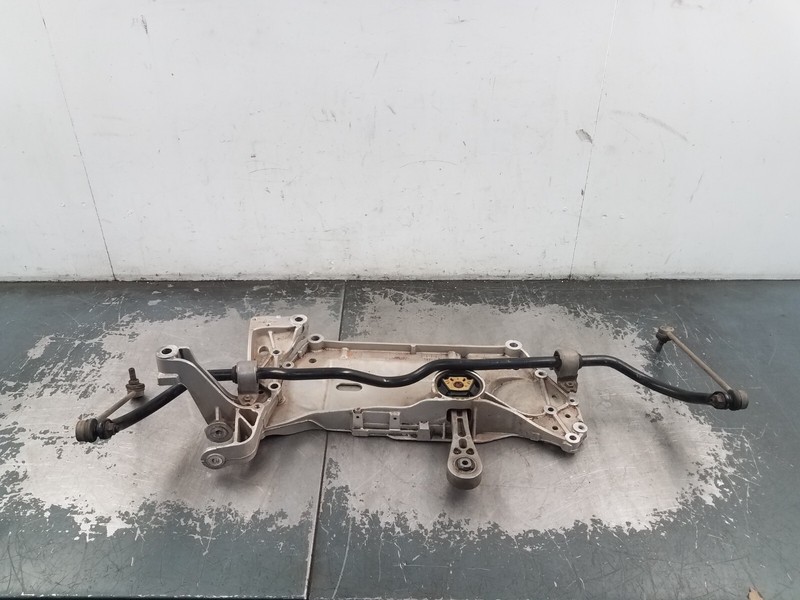 2013 Volkswagen Golf R AWD Front Subframe Axle Bracket Sway Bar #16682 M5