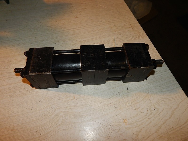Parker 2.00T2ALUS14A0.500 Cylinder CPN C2481570001C 1H000149408
