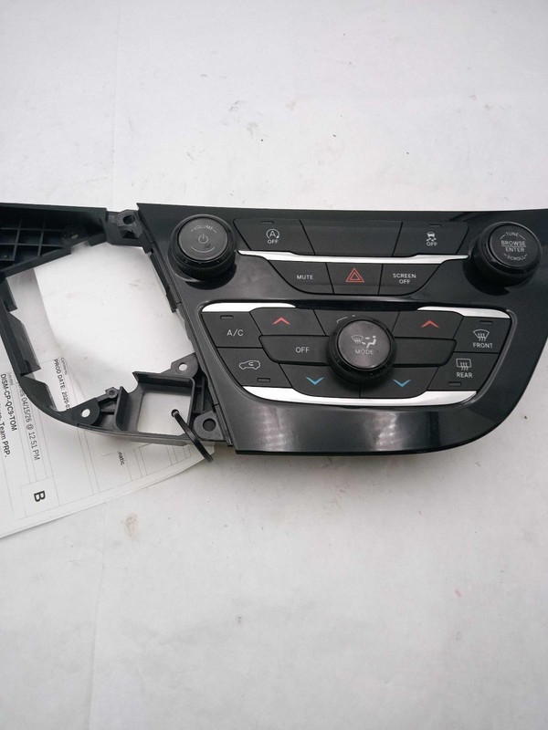 2020 Chrysler Voyager A/C Selector Switch OEM White 82K Miles NJ25-26863-679447