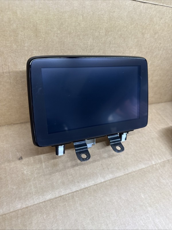 2018-2021 Mazda CX3 CX-3Radio Dash Display Screen D23N 611J0