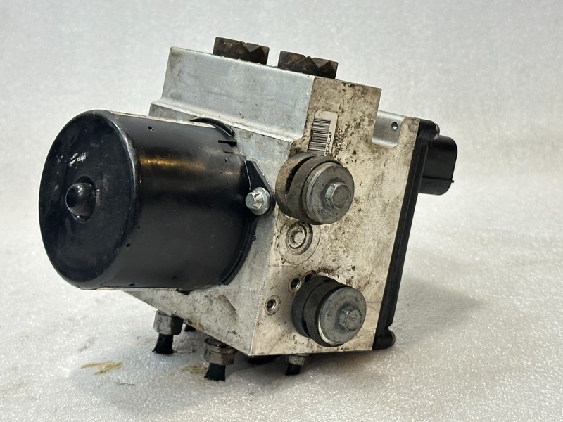2017 Ram 2500 OEM ABS Pump Assembly, 6.7L Diesel ID P68306179AB 112k M