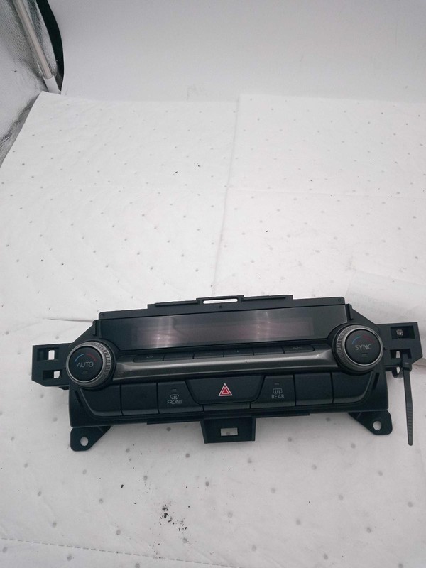 Used A/C Selector Switch fits: 2022 Mazda 3 w/AC automatic temperature control w