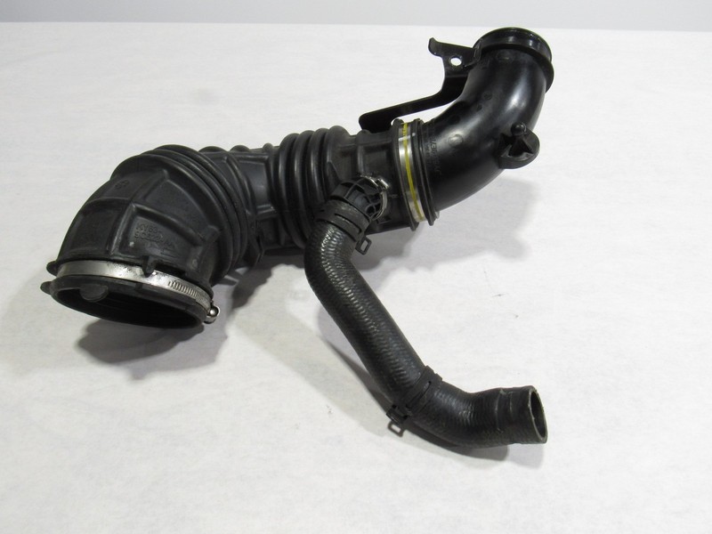 18-21 Aston Martin Vantage 2019 Left Air Cleaner Intake Duct Pipe Hose Line :A