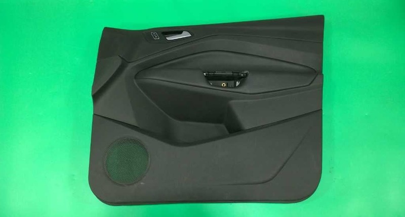 13-15 ESCAPE PASSENGER RIGHT FRONT INTERIOR DOOR PANEL OEM 2934-133
