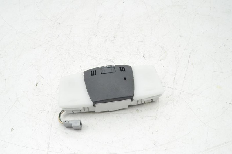 2010-2019 NISSAN 370Z ROADSTER DOME LIGHT MAP LIGHT ASSEMBLY CONVERTIBLE