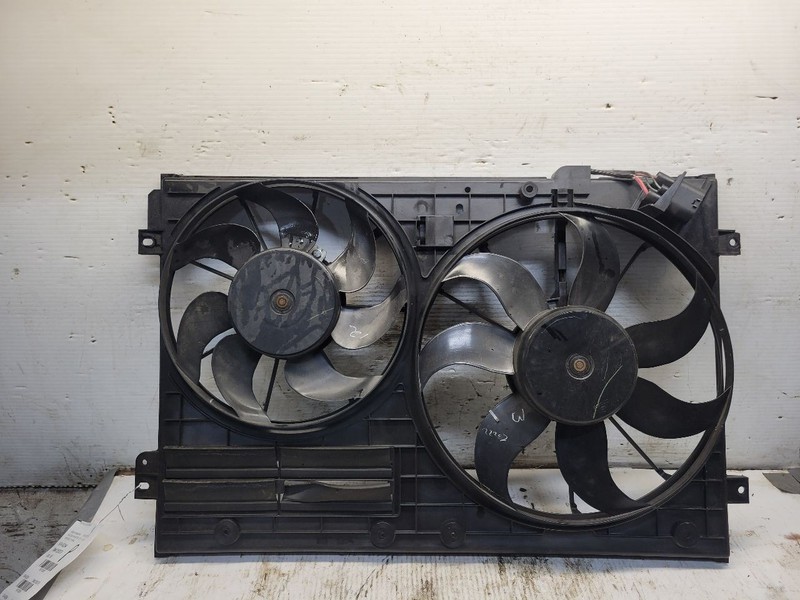 Radiator Fan Motor Fan Assembly Fits 18-22 PASSAT 1730285