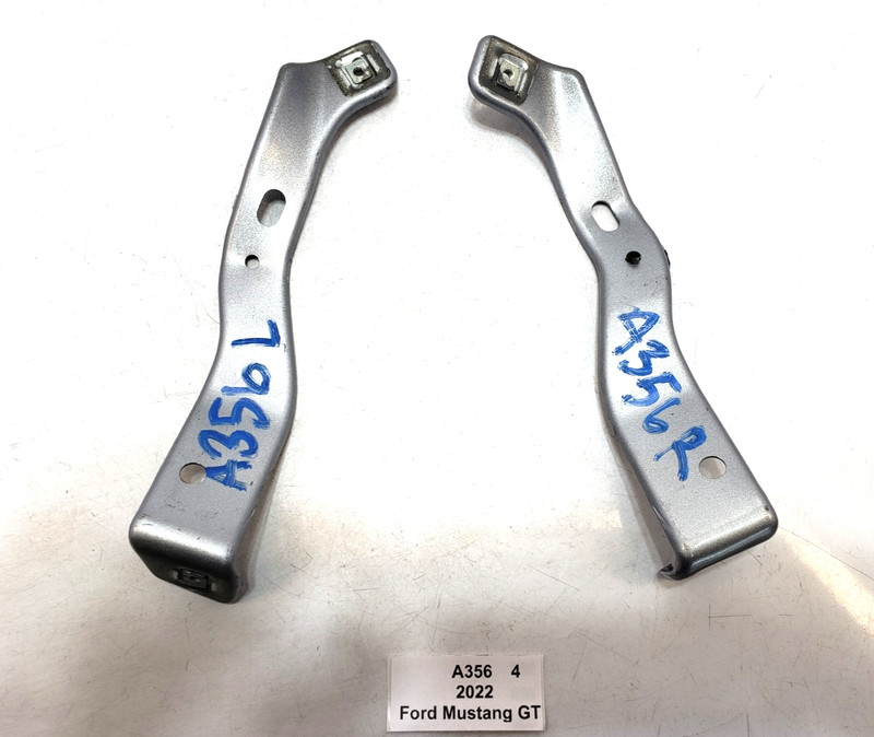✅ 18-23 OEM Ford Mustang GT Front Left Right Fender Mount Bracket SET