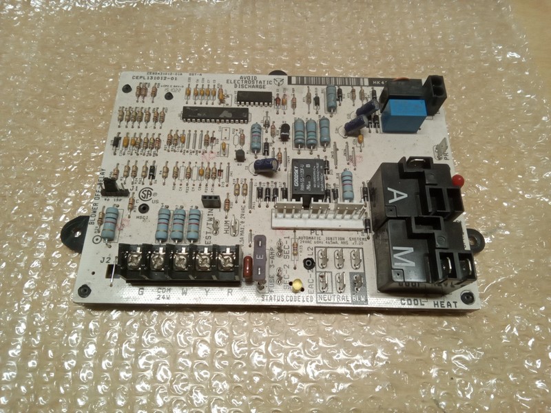 Carrier HK42FZ0343815 Furnace Control Board CEPL131012-01