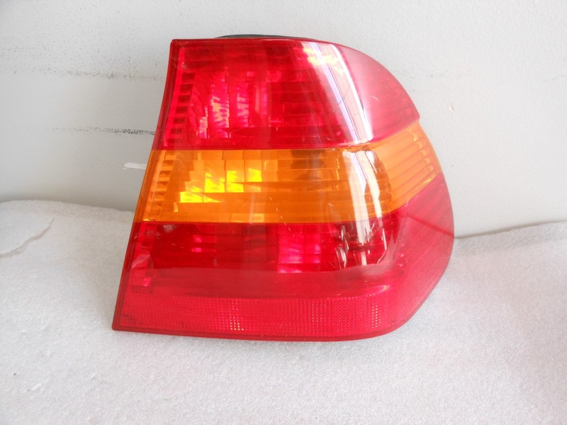 2002-2005 BMW 320i 325i 330i 4 DR PASSENGER RIGHT SIDE TAIL LIGHT OEM 6907934