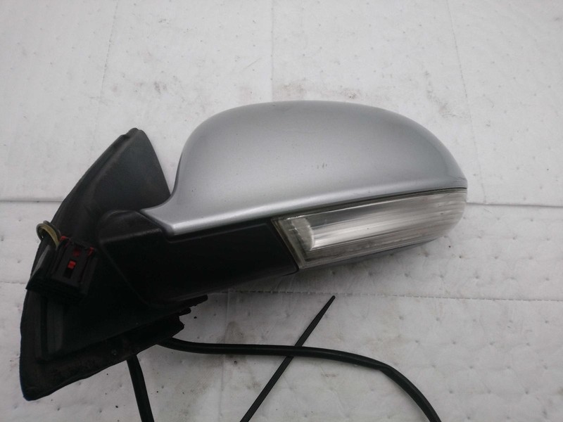 2005 Volkswagen Jetta Left Door Mirror Silver OEM 306644 256K Miles