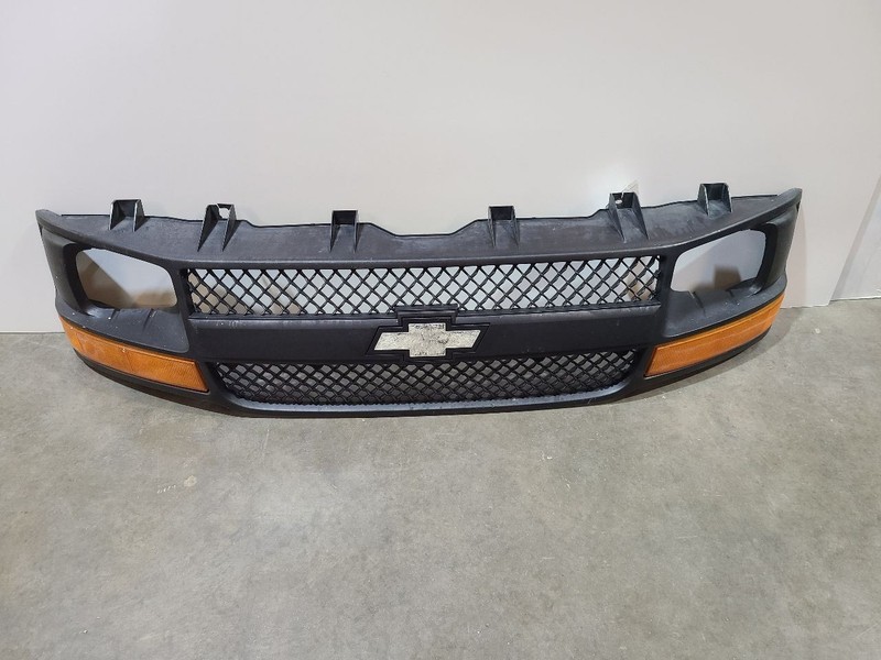 Grille Sealed Beam Headlamps Fits 03-17 EXPRESS 2500 VAN 589858