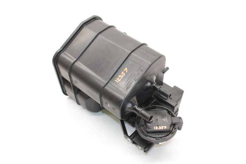 13-19 Porsche Boxster 2.7L Fuel Vapor Evaporation Canister 99120122302