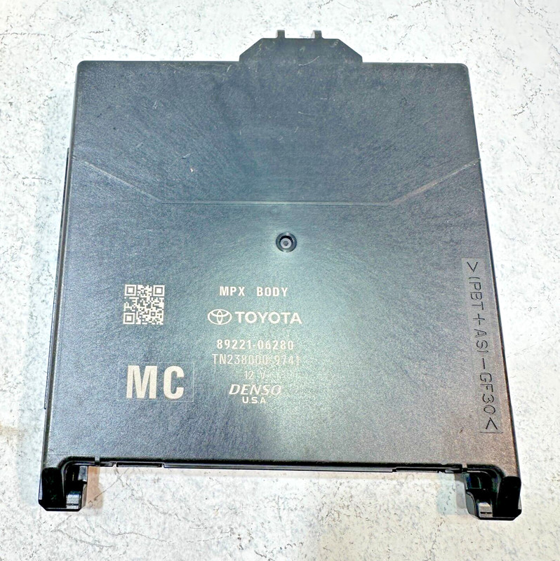 Multiplex Network Body Control Module Unit Toyota Camry XSE 2018-2019 OEM