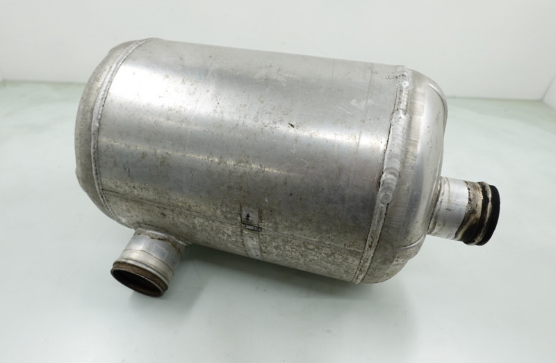 2005-2014 Yamaha VX Cruiser 1100 OEM Exhaust Muffler Water Box F1K-U7550-02-00
