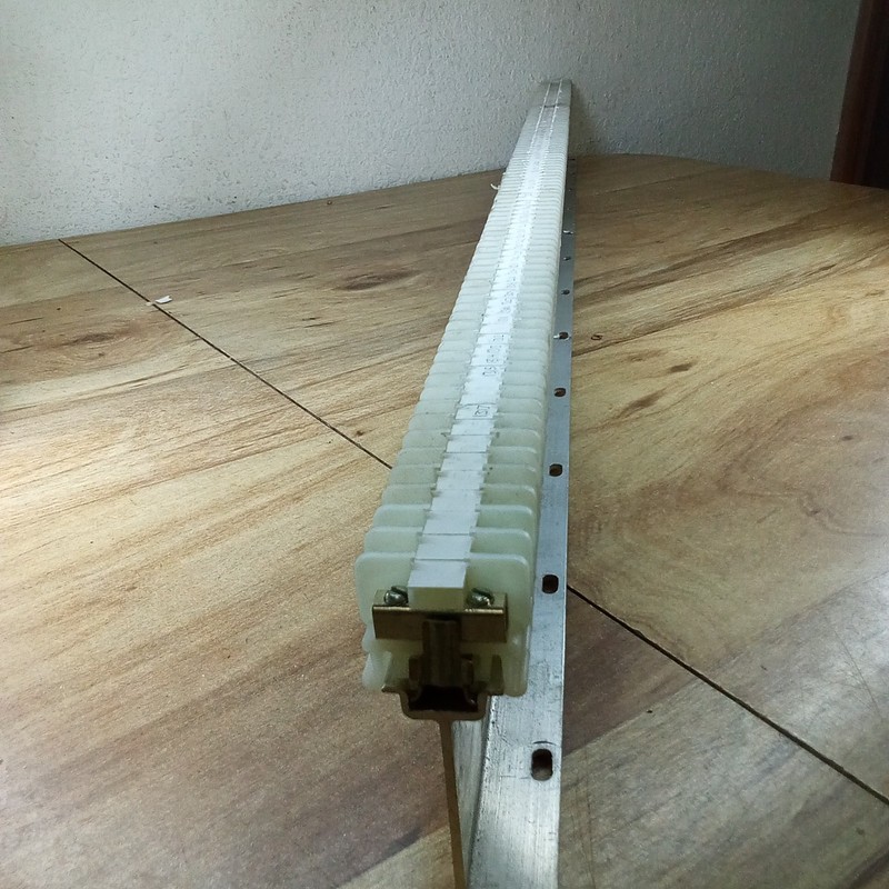 Lot Of 100 SA 14-22 Rail Mounted Terminal Blocks