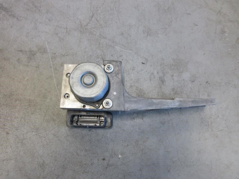 2014-2016 Chevrolet Corvette C7 OEM ABS Anti Lock Brake Pump 23459262